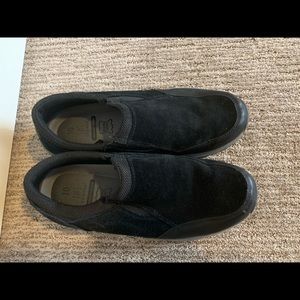 Mens size 10 black slip-on shoes